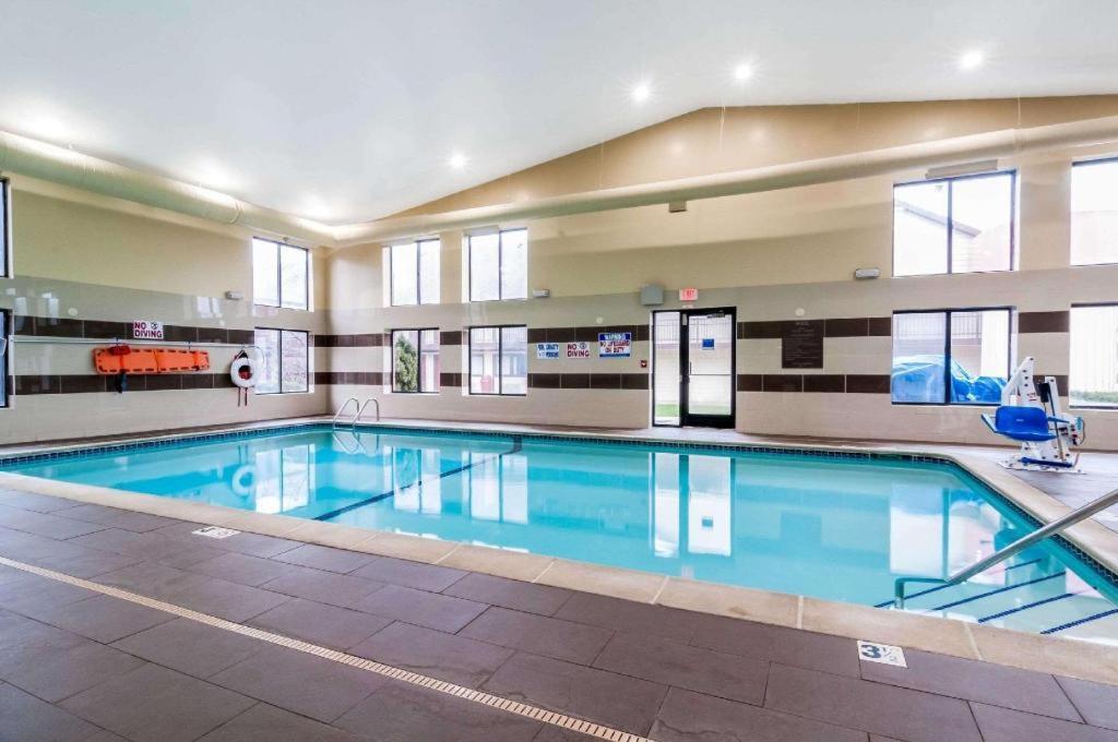 Comfort Inn & Suites University South Ann Arbor Ngoại thất bức ảnh