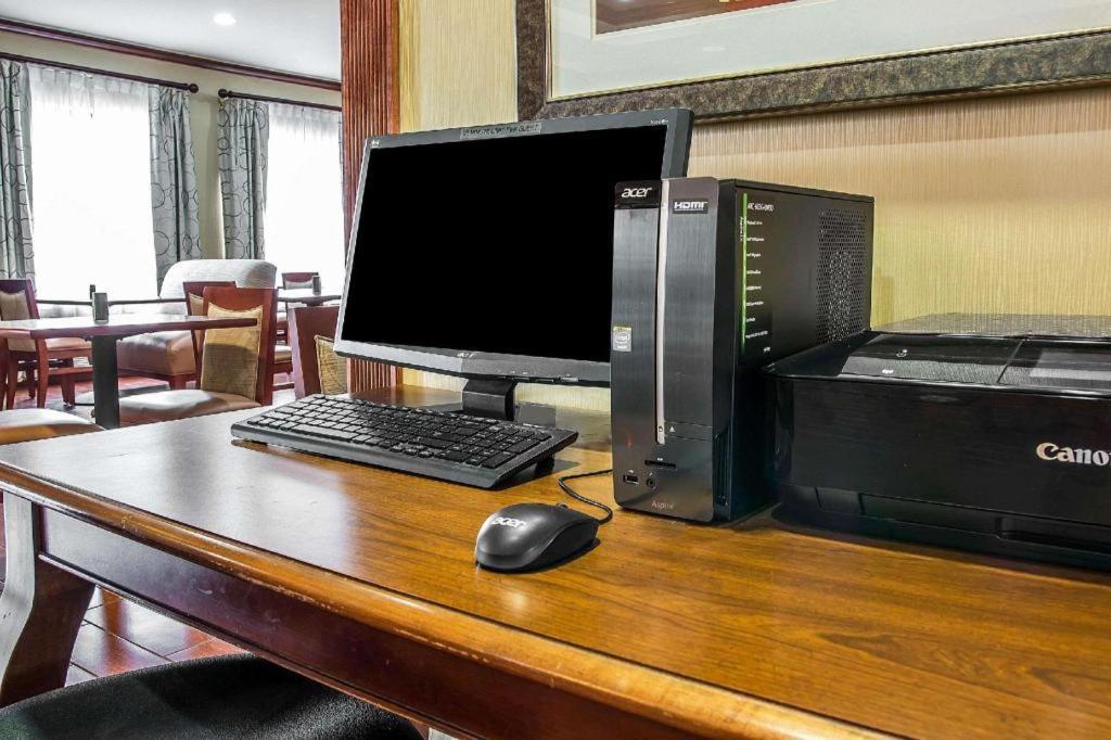 Comfort Inn & Suites University South Ann Arbor Ngoại thất bức ảnh