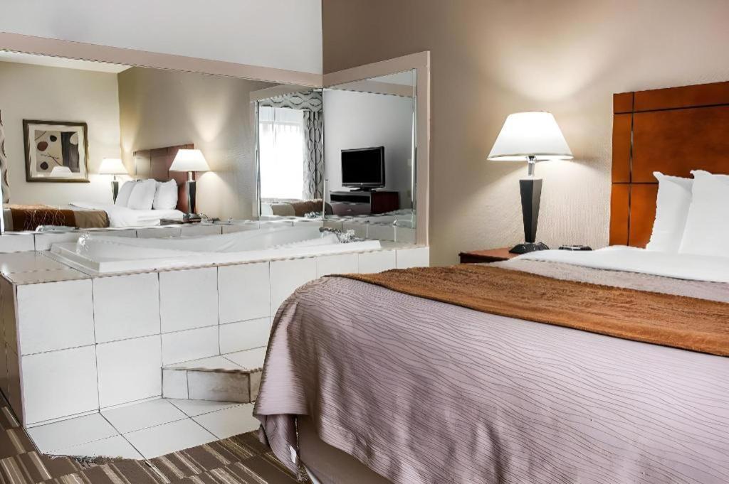 Comfort Inn & Suites University South Ann Arbor Ngoại thất bức ảnh