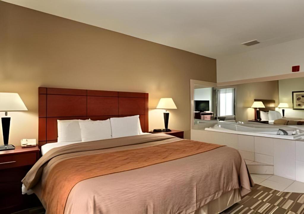 Comfort Inn & Suites University South Ann Arbor Ngoại thất bức ảnh