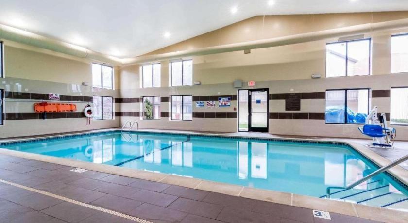 Comfort Inn & Suites University South Ann Arbor Ngoại thất bức ảnh